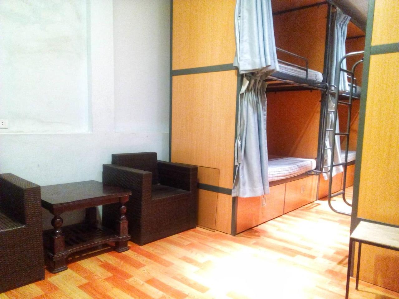 Golden Snake Hostel Hanoi Esterno foto