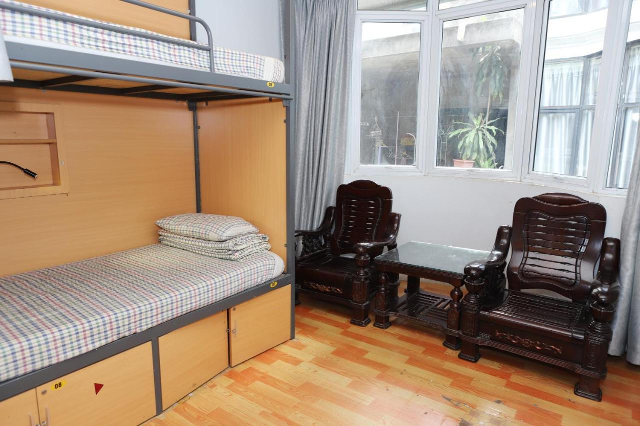 Golden Snake Hostel Hanoi Esterno foto
